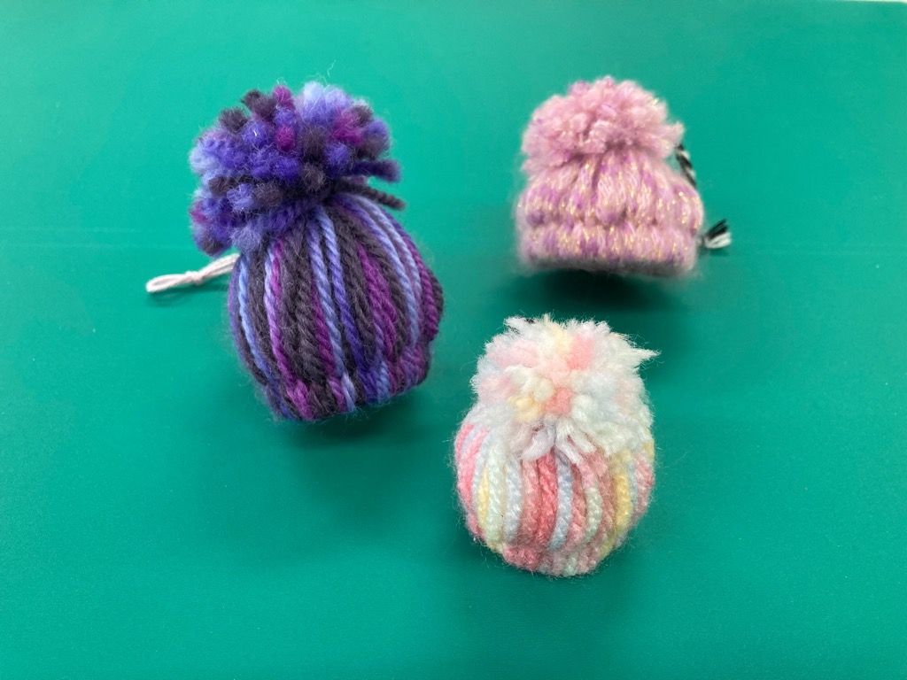 ニット帽キーホルダー