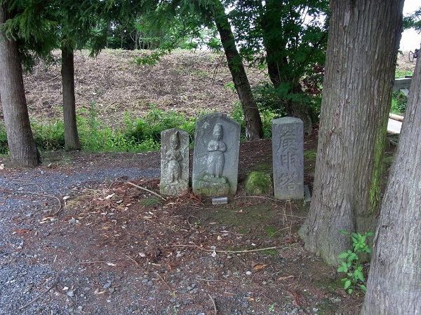 庚申塔群　中山地区