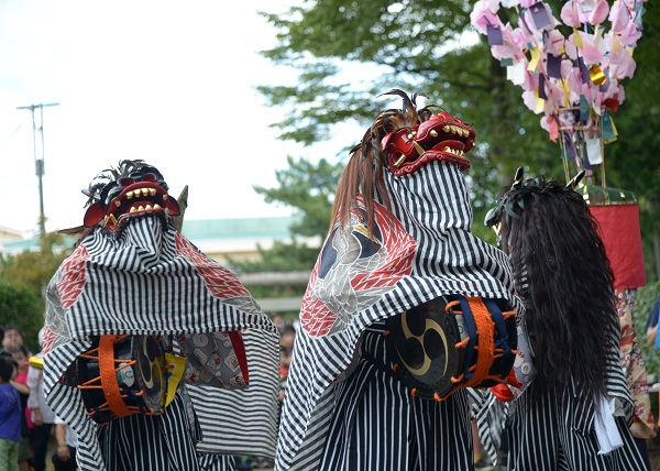 伊草神社　獅子舞奉納
