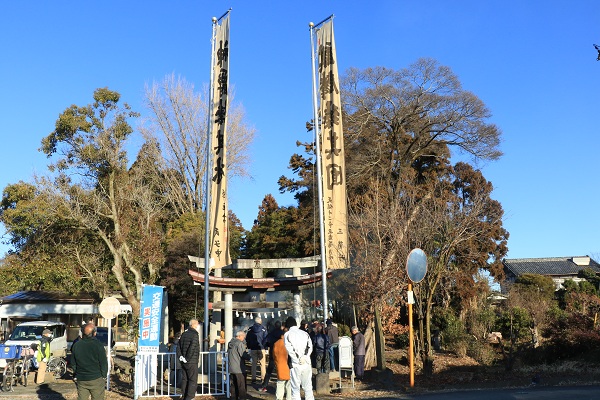 旗上げ　下小見野氷川神社