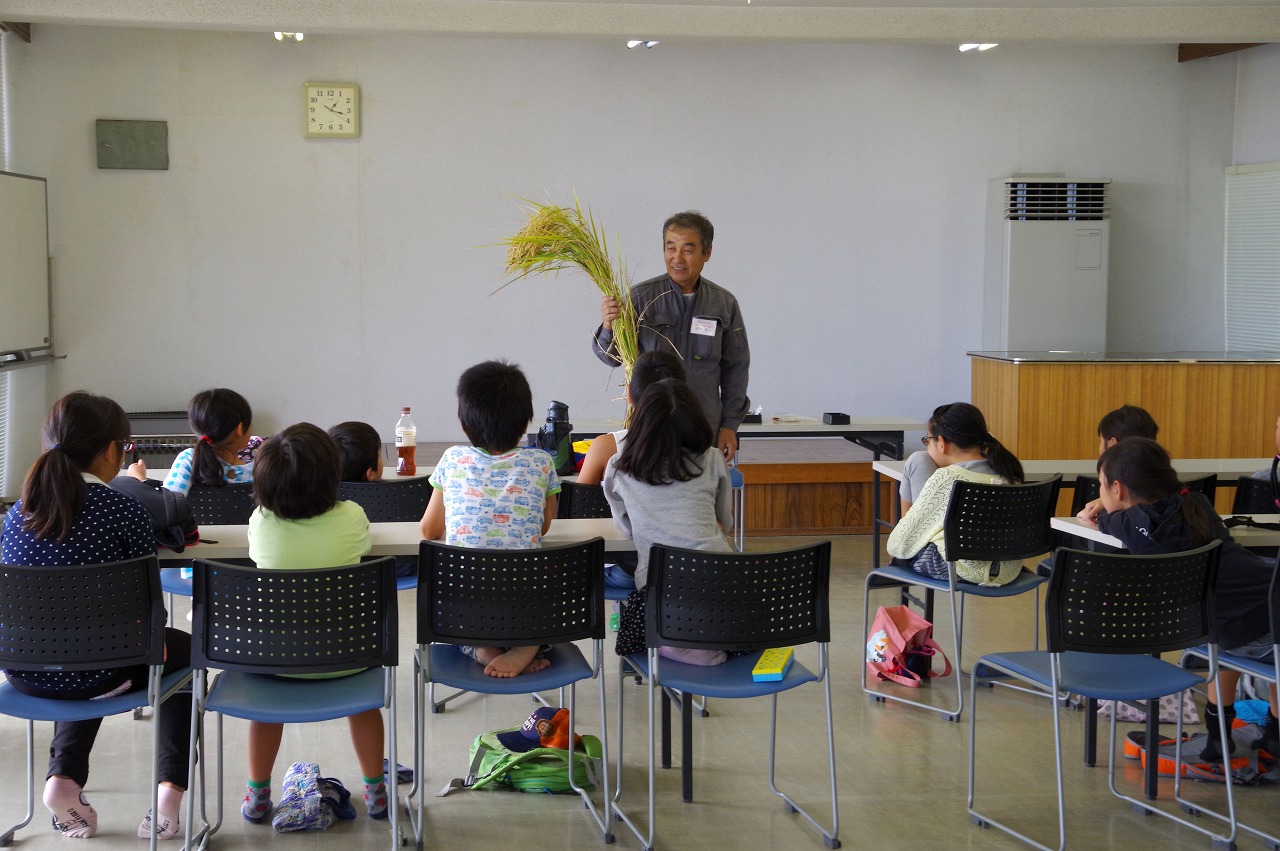 伊草っ子稲刈り講話