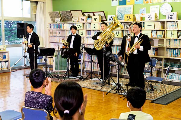 川島町 あかめひろばファミリーコンサート 旧出丸小学校